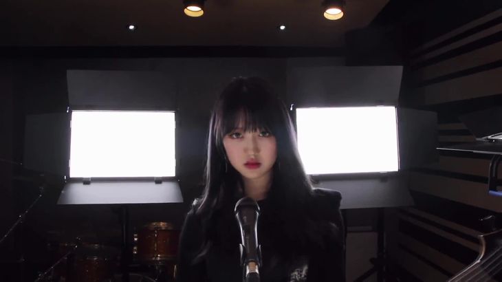 Rockit Girl ASMR Radioactive Metal Cover 在线播放视频 | 沉浸式音乐体验