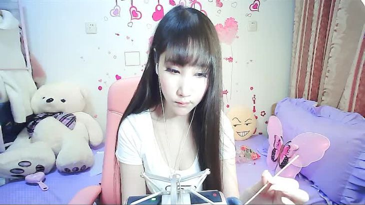 cos娃娃爱打豆豆ASMR助眠视频在线播放 - 沉浸式音效体验 | XX网站