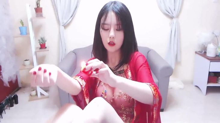 林满满ASMR红衣滴蜡烛在线播放视频 | 沉浸式助眠体验