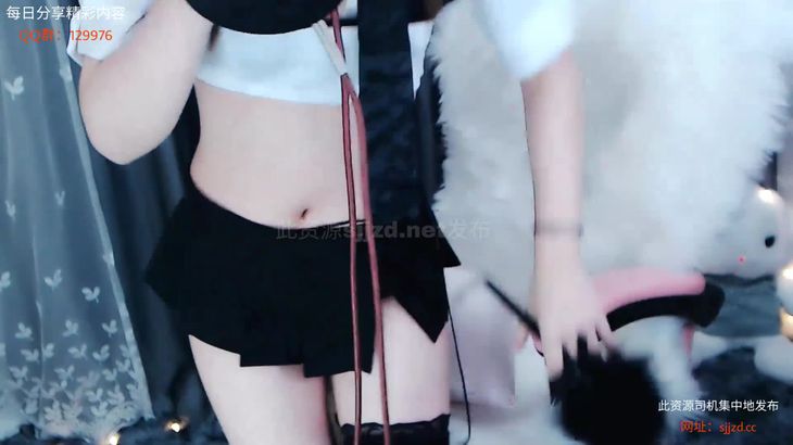 九九ASMR舔耳视频在线播放：小毛棒娇喘与温柔耳语视听盛宴