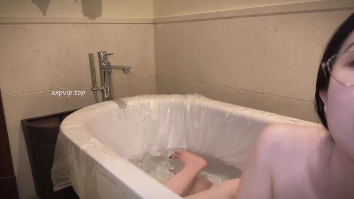 晚安yoyo口腔音舔耳在线播放视频