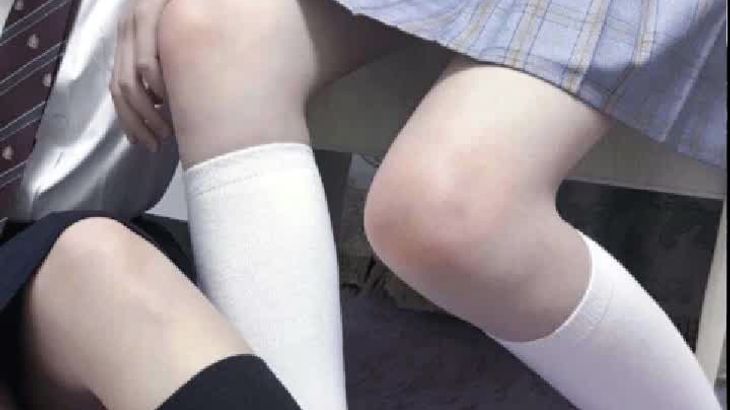 Aki秋水ASMR在线视频：黑丝御姐丝袜揉耳触发音沉浸式助眠