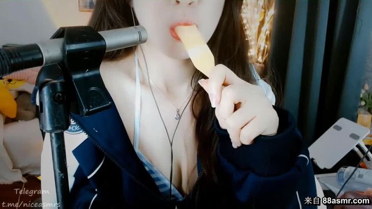 虎牙绮夏ASMR吃雪糕在线播放：沉浸式舔舐音与清凉体验