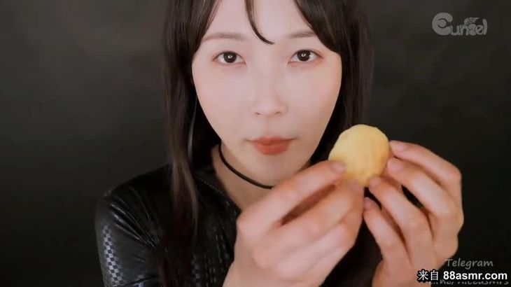 Eunzel吸血鬼ASMR视频在线播放-耳语亲吻触发音助眠直播合集