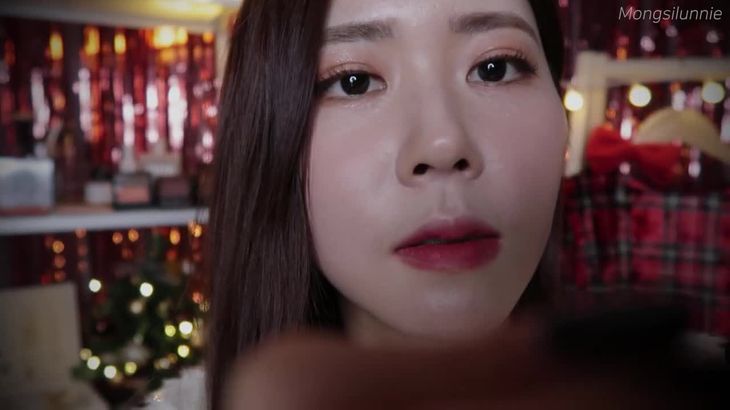 娜拉ASMR在线视频：圣诞派对化妆与耳部护理放松体验