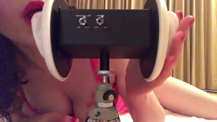 红唇阿姨ASMR视频在线播放：温柔耳语与沉浸式体验