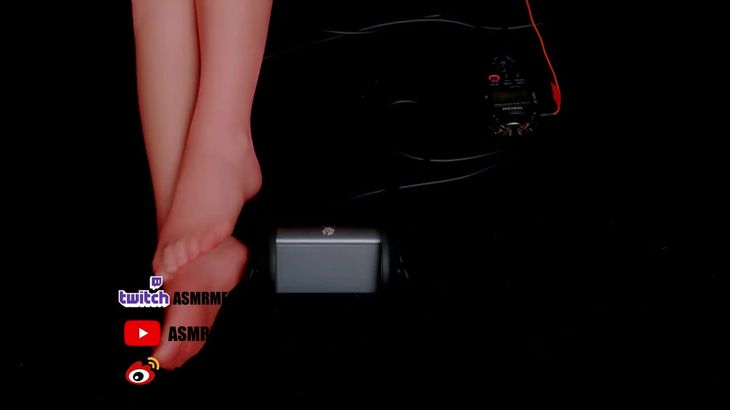 小萌ASMR视频在线播放：助眠口腔音、舔耳触发颅内解压