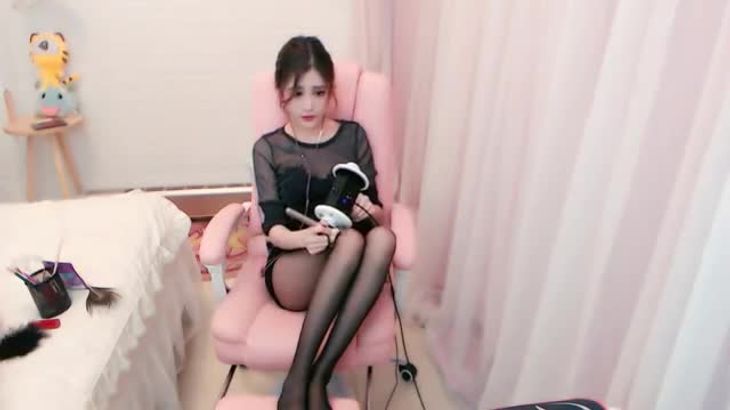 黑丝助眠主播亲亲呼吸ASMR视频在线播放