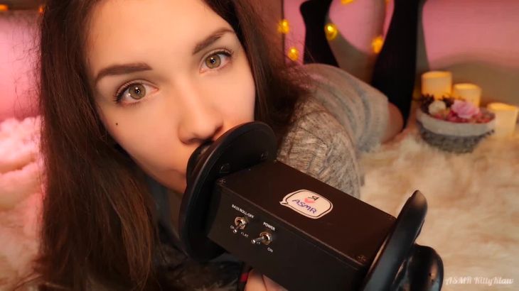 KittyKlaw ASMR在线播放：沙发舔耳与口腔音触发音助眠视频