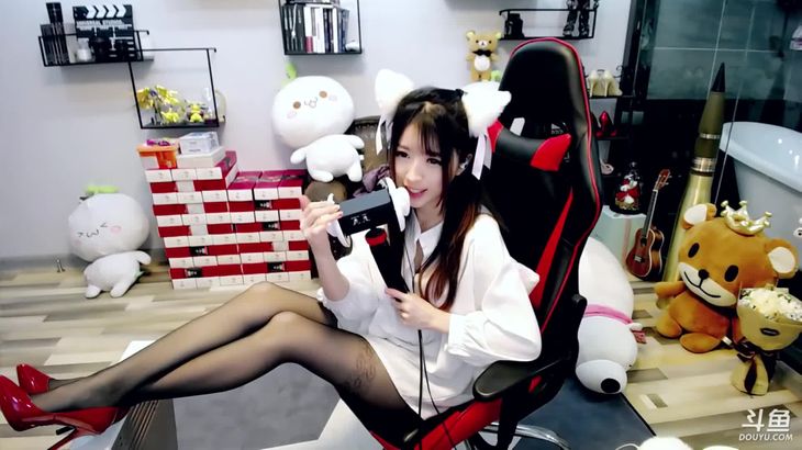 小女巫露娜ASMR视频在线播放：魔法疗愈与耳语哄睡的沉浸体验