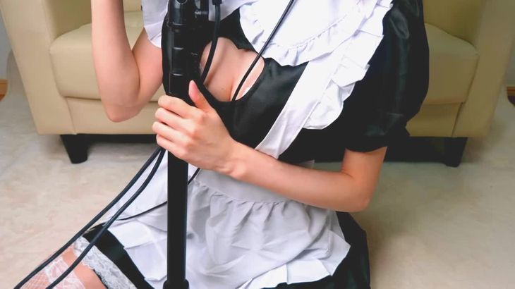 利香ASMR在线播放：沉浸式舔耳助眠视频与耳语体验