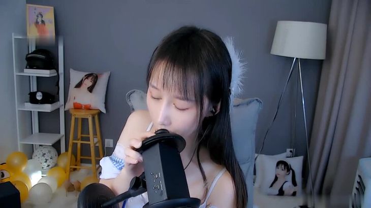 阿稀稀大魔王在线ASMR视频播放：魔剑传说与高颜值助眠盛宴