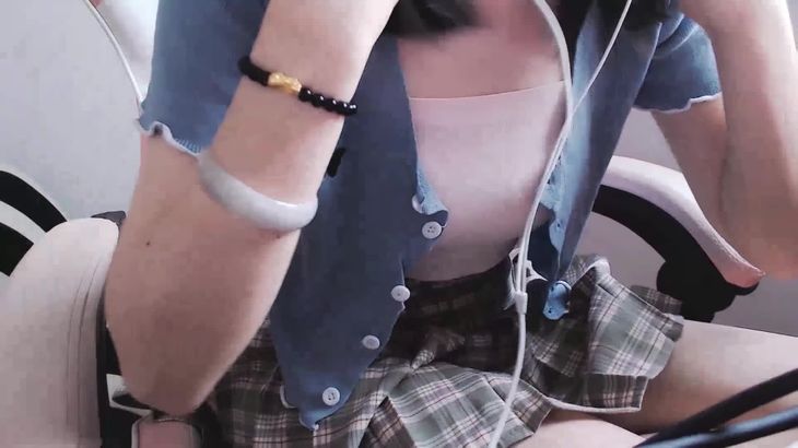 Aki秋水ASMR剧情视频在线播放 | 沉浸式耳语体验与声控魔术