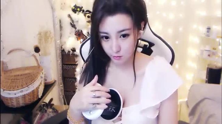 女帝ASMR心跳声在线播放视频 | 沉浸式放松体验