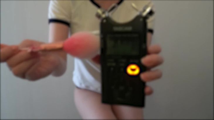 体育会系ASMR主播在线视频播放：耳语掏耳触发音助眠沉浸体验