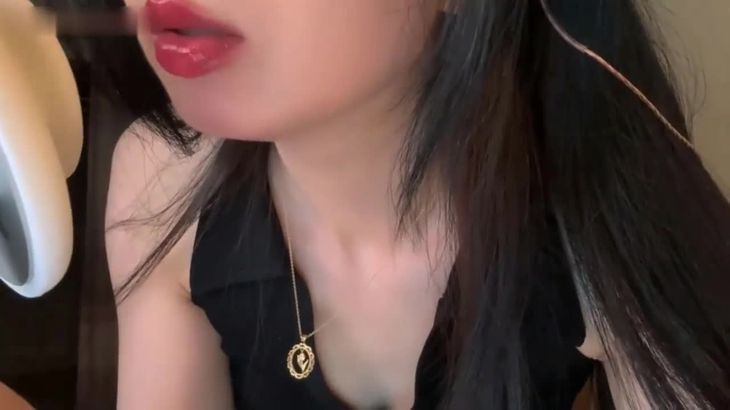 晚安yoyo舔耳口腔音ASMR助眠视频在线播放