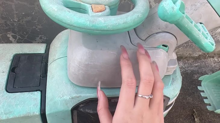 六六ASMR助眠视频在线播放：指尖魔法与声控哄睡的极致体验