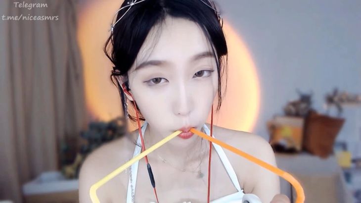 酥酥学姐ASMR视频在线播放-沉浸式助眠音效与创意互动