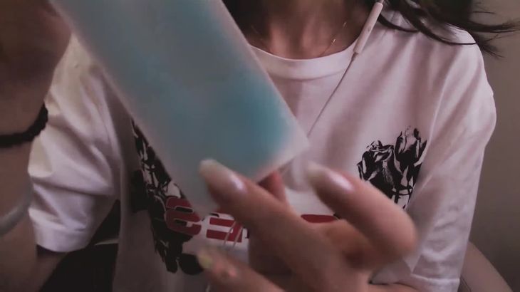 Aki秋水ASMR视频在线播放：黑丝御姐夜间陪伴VR女友视角沉浸体验