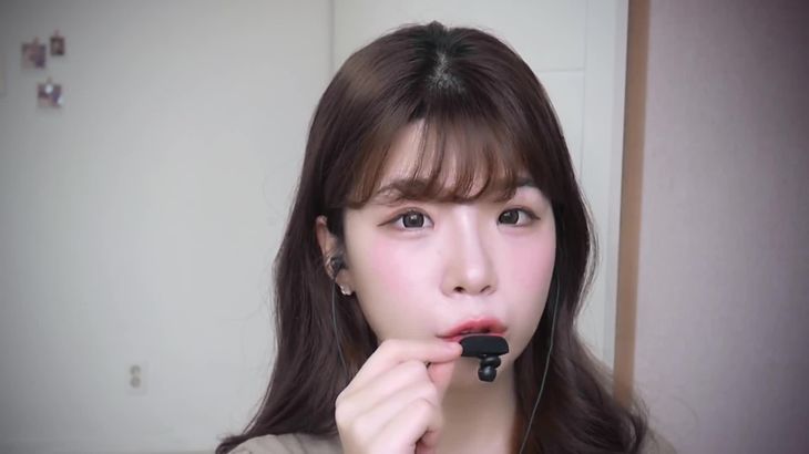 Yoonying耳语助眠视频在线播放：双耳3D麦克风沉浸式颅内按摩