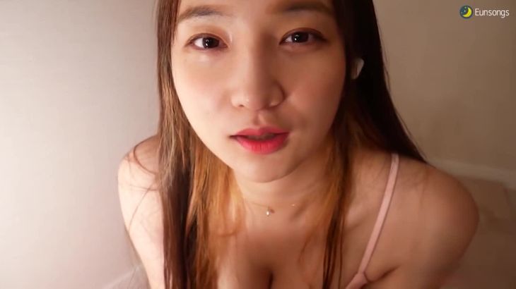 宋娜Nareun ASMR在线播放：沉浸式亲吻口腔音助眠视频