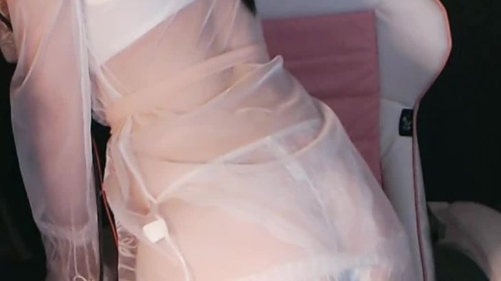 何成琳er ASMR视频在线播放：沉浸式3D耳烧体验