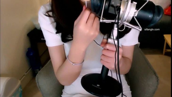 贝拉小姐姐ASMR助眠视频在线播放：口腔音、3D颅内音、斗鱼直播回放