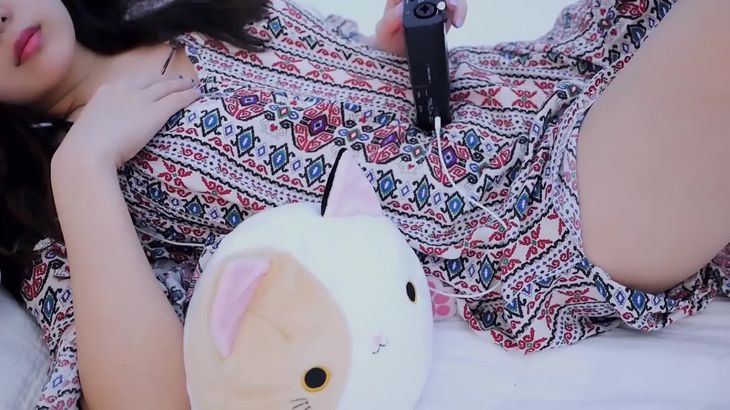 少寒Shine ASMR视频在线播放：隔空采耳与白噪音助眠触发颅内高潮